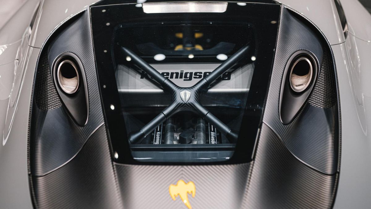 Koenigsegg’s-first-four-seat-model-produces-1,700hp