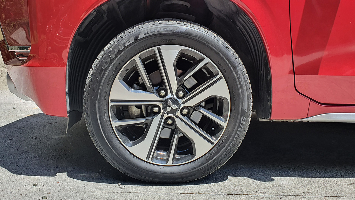 Mitsubishi Xpander GLS tire