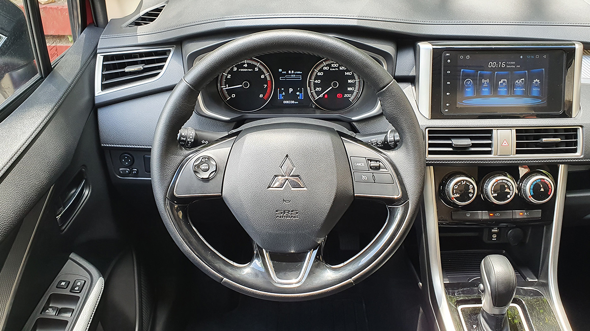 Mitsubishi Xpander GLS steering wheel