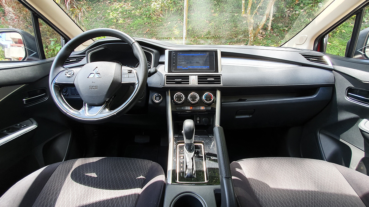 Mitsubishi Xpander GLS interior