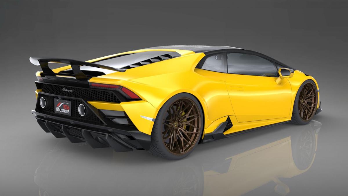 This carbon Lamborghini Huracan Evo packs 650hp