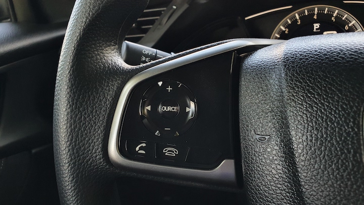 Honda Civic 2020 1.8 S CVT steering wheel buttons