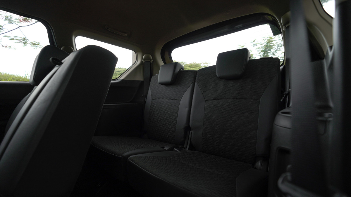 Suzuki Xl7 2020 interior wide shot