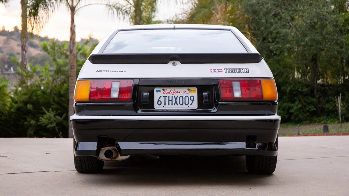 Rear view of the Toyota AE86