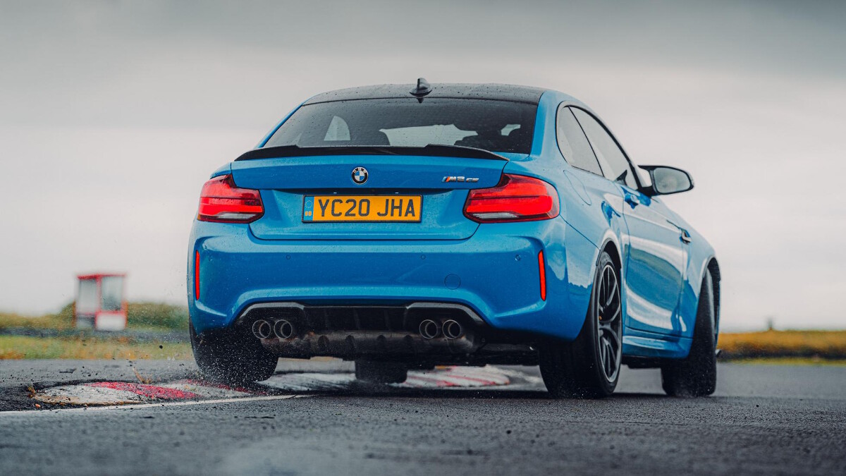 2020 BMW M2 CS: Review, Price, Photos, Features, Specs