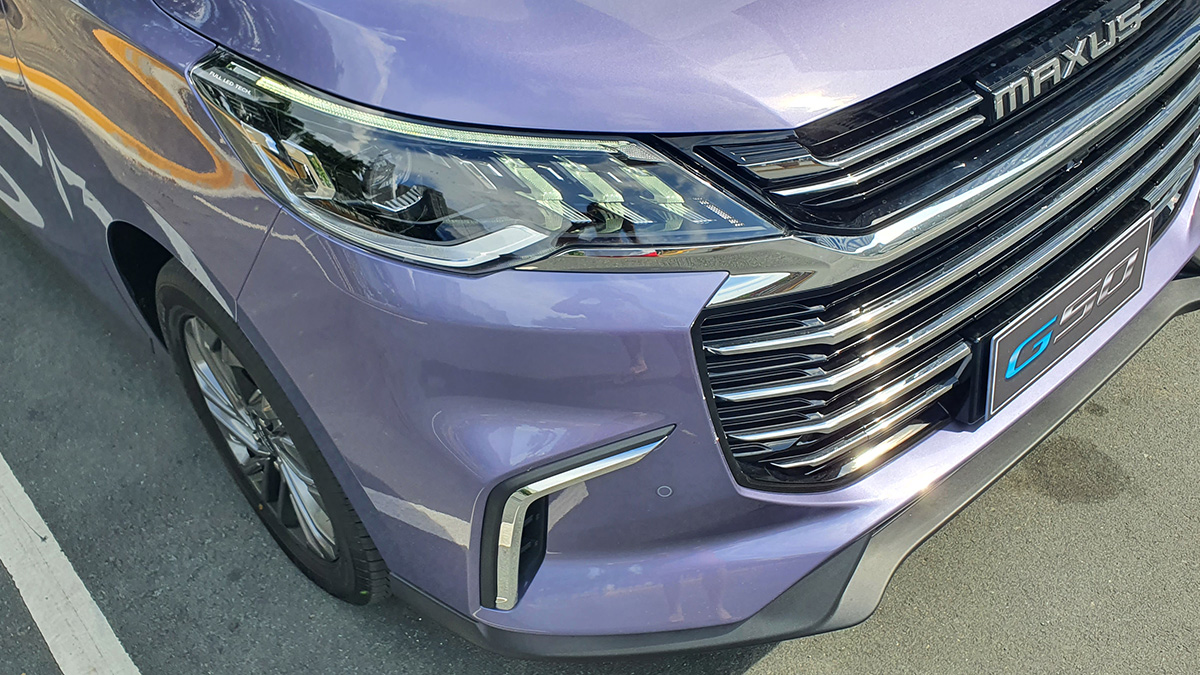 purple Maxus G50 2020 headlight closeup