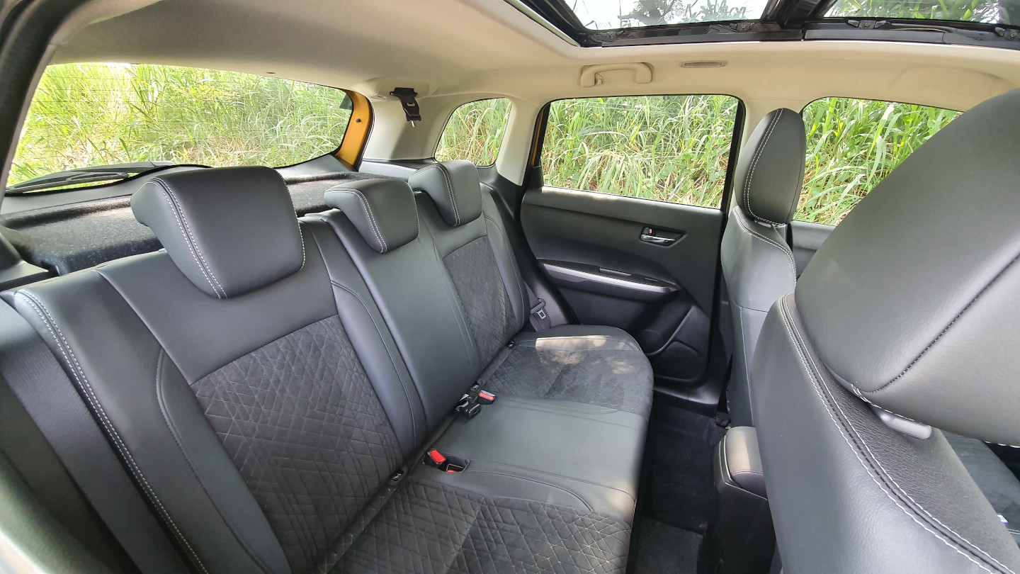 Suzuki Vitara 2020 interior seats front