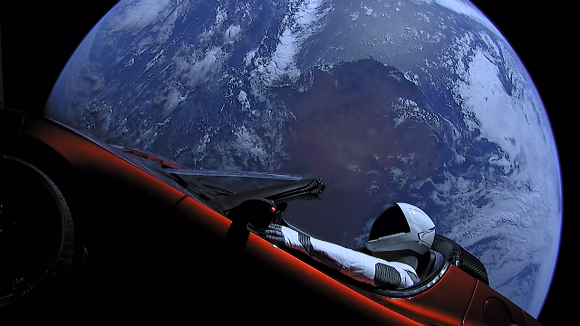 Tesla Roadster has close approach with Mars