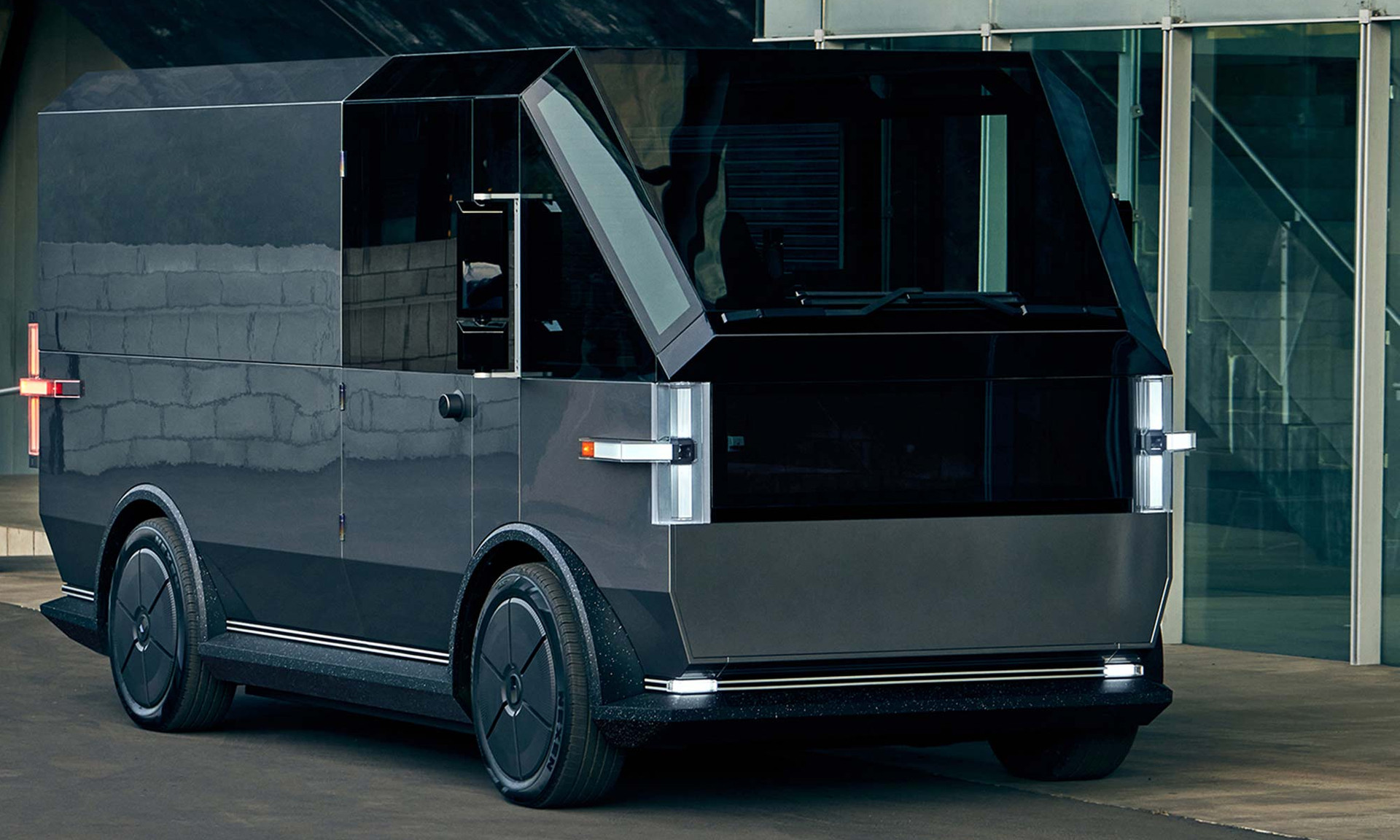 The Canoo multi-purpose delivery vehicle (MPDV) - Front Feature