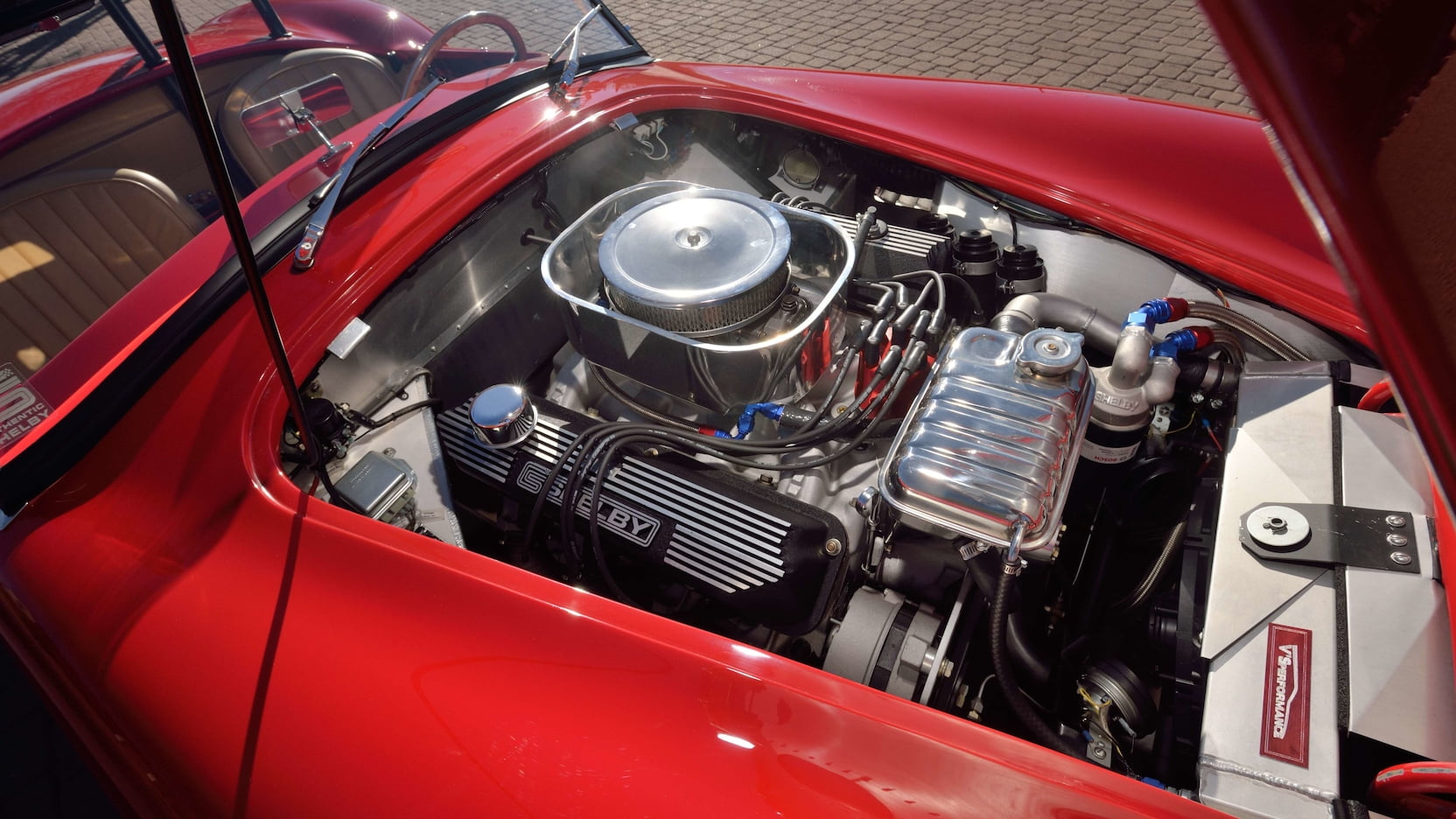Shelby Cobra - Engine Feature