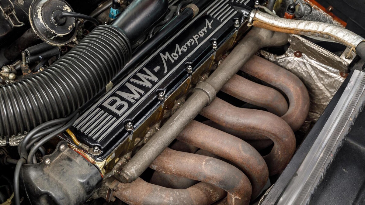 Paul Walker's BMW M1 - Engine