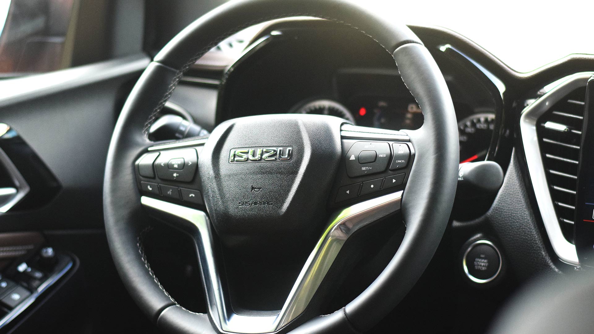 The 2021 Isuzu D-Max steering wheel