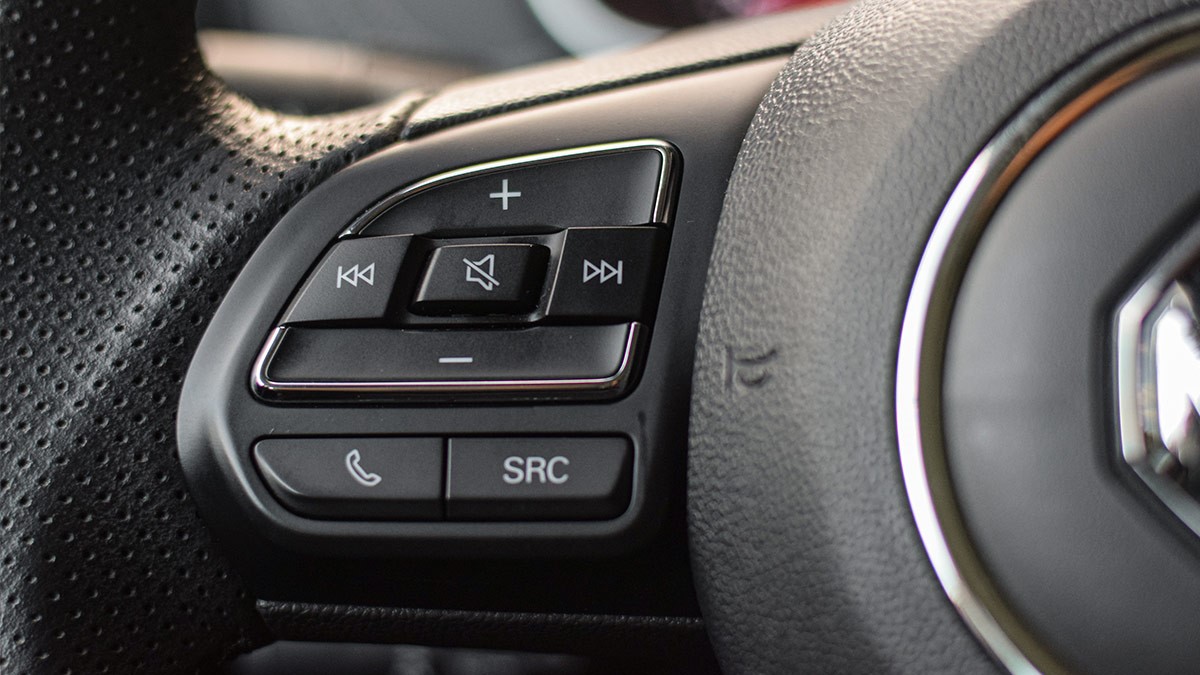 The MG RX5 Steering Wheels Control