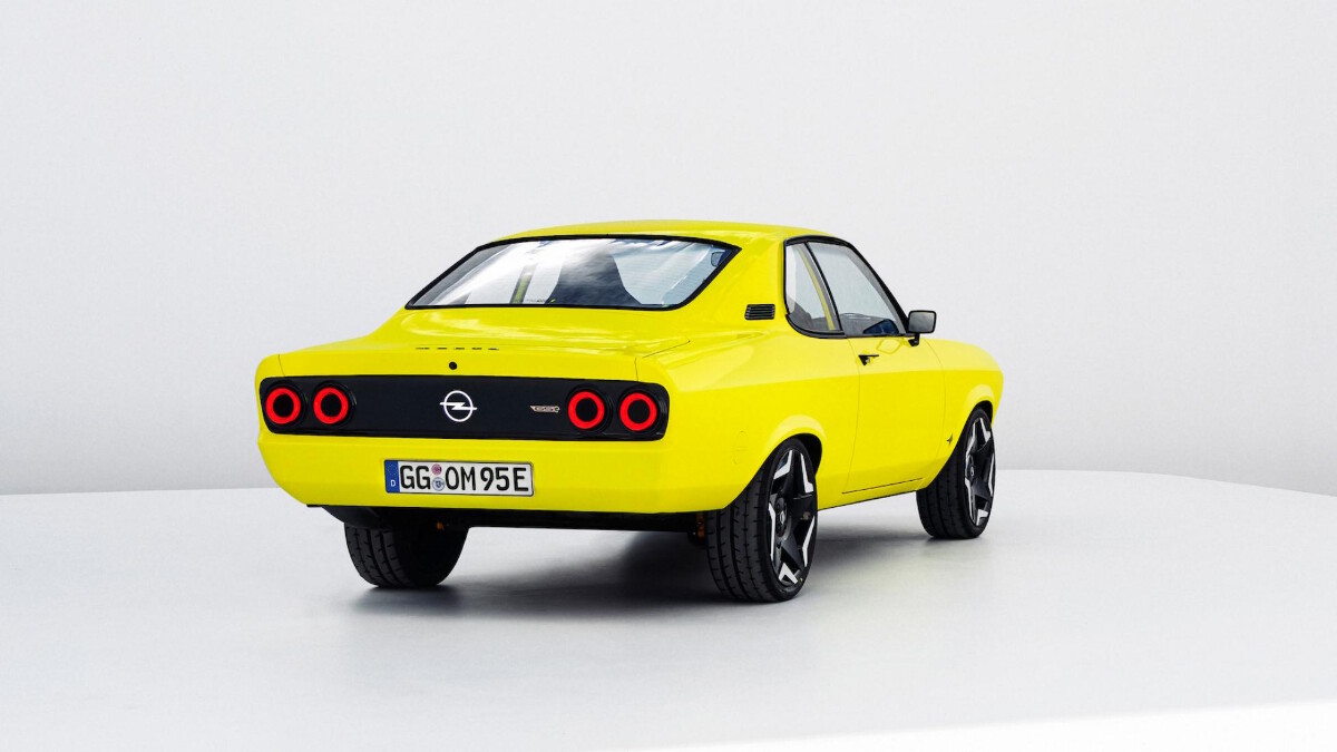 Opel Manta GSe ElektroMOD Specs, Features, Photos