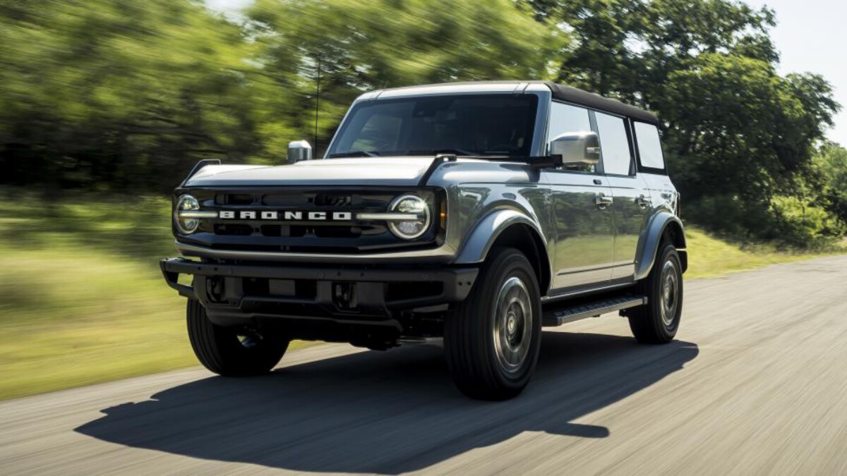 2021 Ford Bronco: Review, Price, Photos, Features, Specs