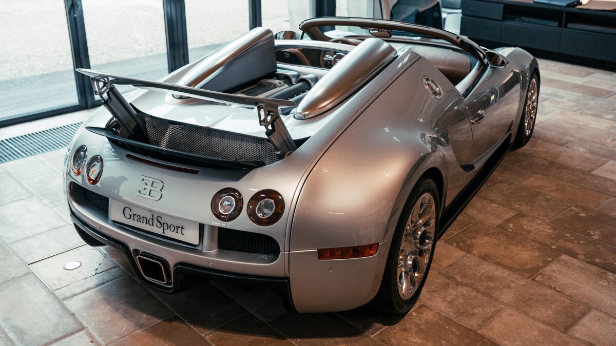 Bugatti restores Veyron Grand Sport prototype from 2008