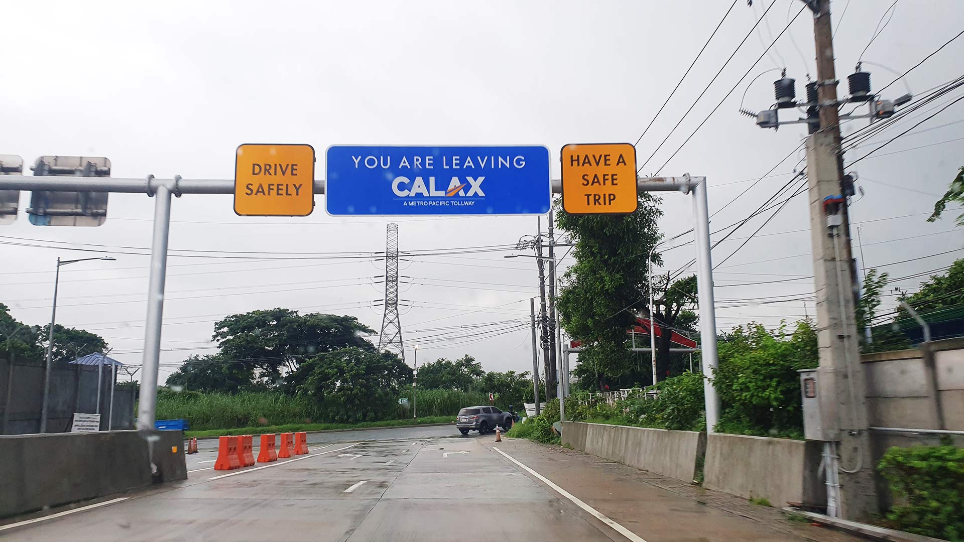 photo of cavite-laguna expressway or CALAX exit