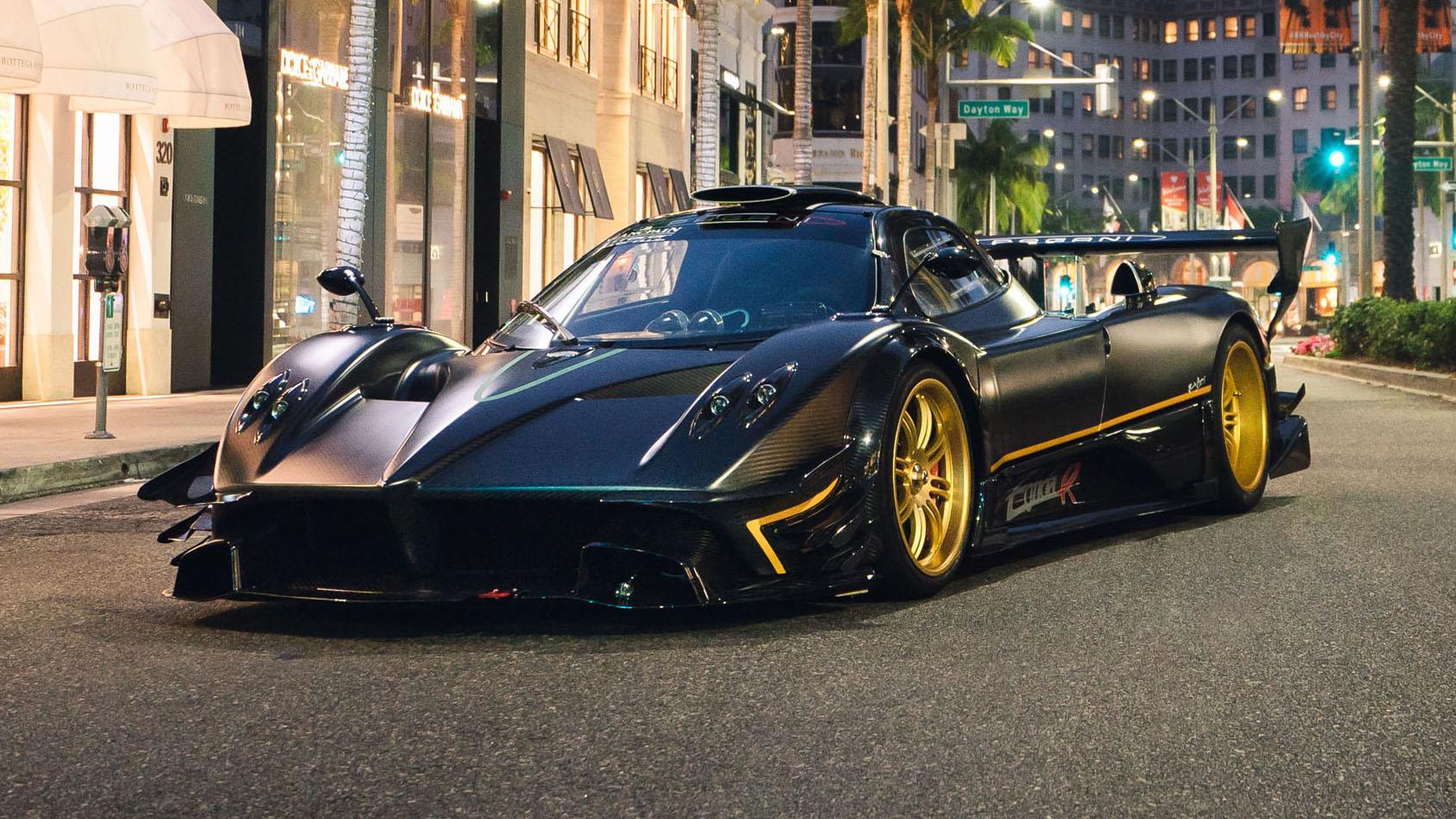 Pagani Zonda r салон