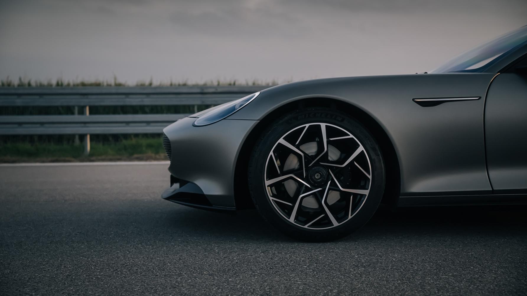 Front wheels of the 2021 Piech GT