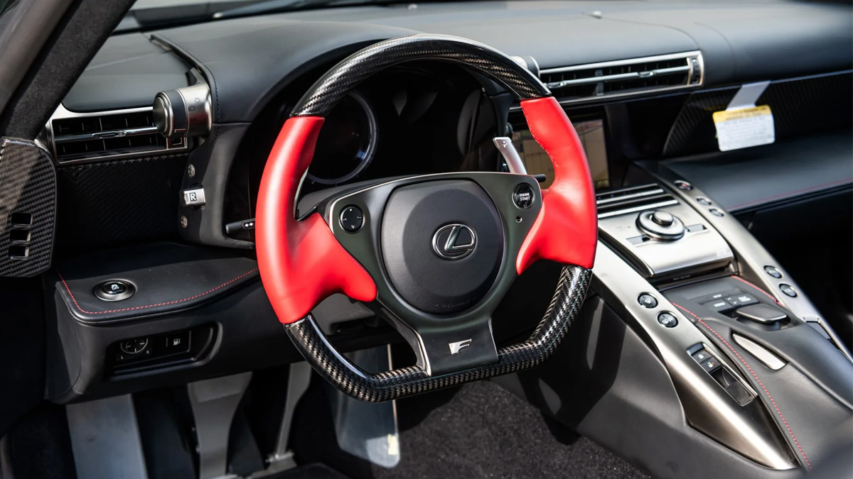 Lexus LFA's steering wheels