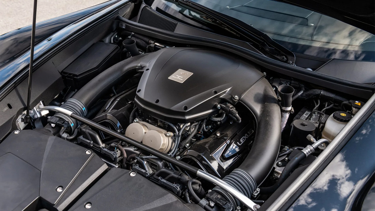 Engine of the Lexus LFA