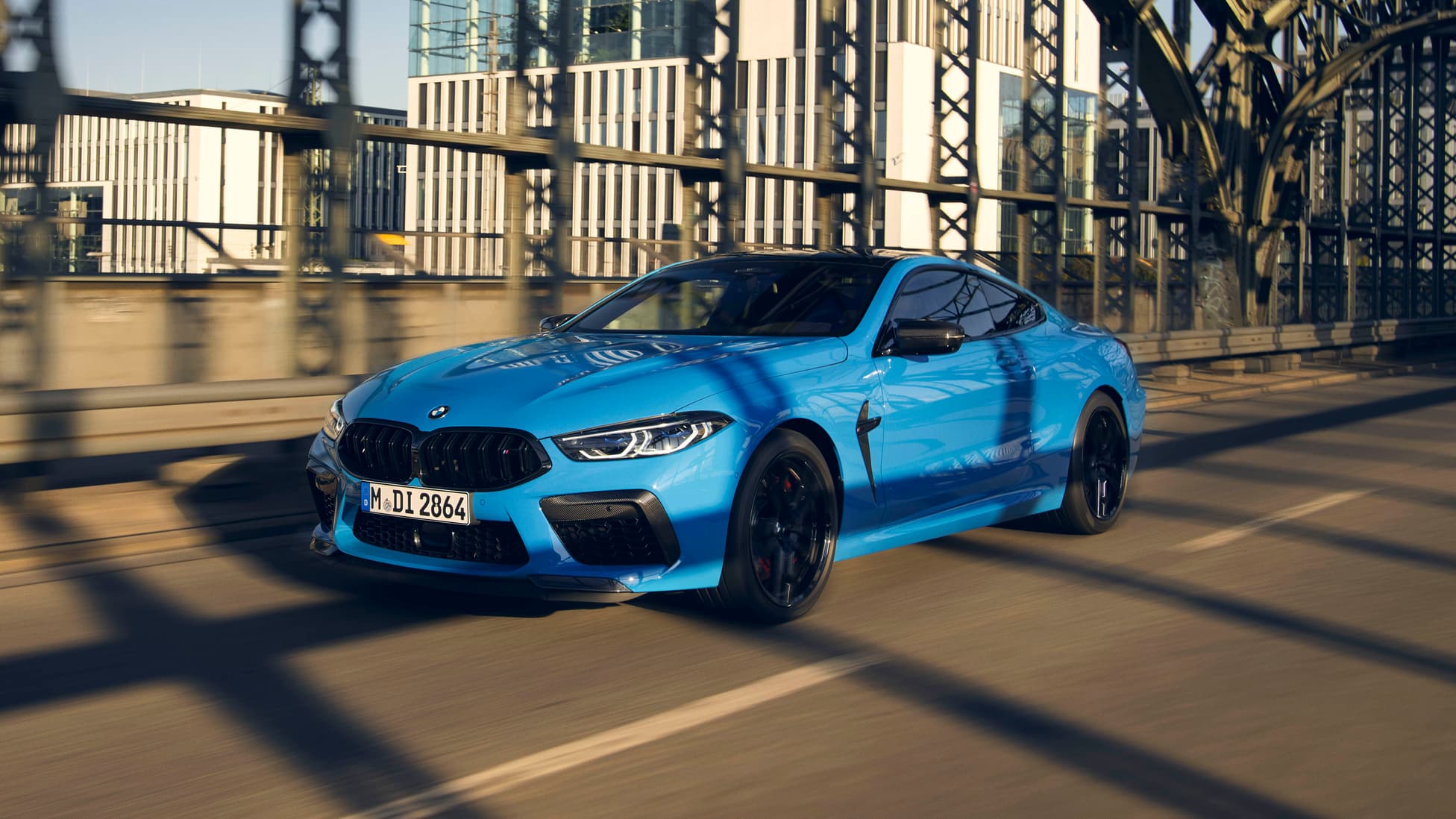 2022 BMW M8 Competition facelift, 2022 BMW M8 Competition updates, BMW M8 Competition facelift 2022, BMW M8 Competition updates 2022, BMW M8 Competition gran coupe updates, blue BMW M8