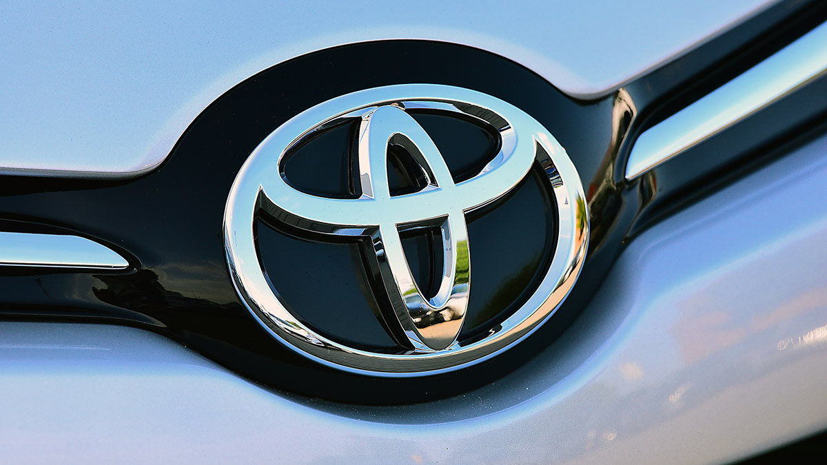 Toyota logo, toyota badge, toyota production report 2021, toyota sales 2021, toyota global sales 2021, toyota icon, toyota grille