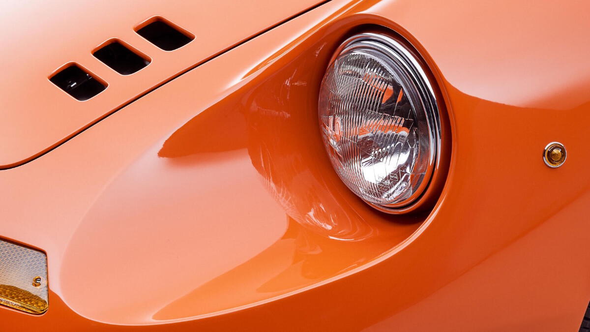 Headlight detail of Ferrari Dino restoration by Bell Sport & Classic