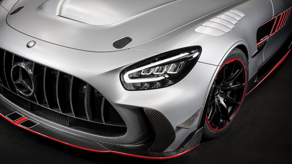 Headlight of the Mercedes-AMG GT Track Series