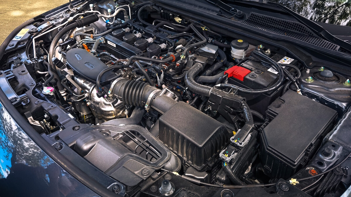 Engine of the 2022 Honda Civic V Turbo