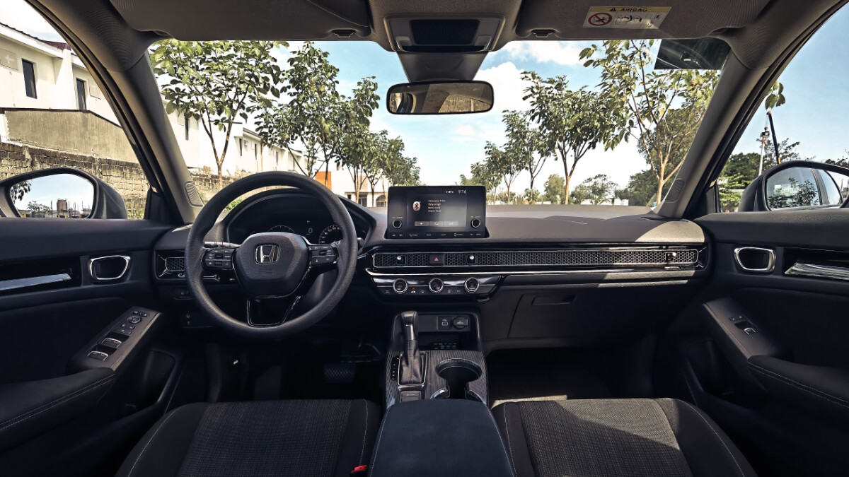 Interior of the 2022 Honda Civic V Turbo