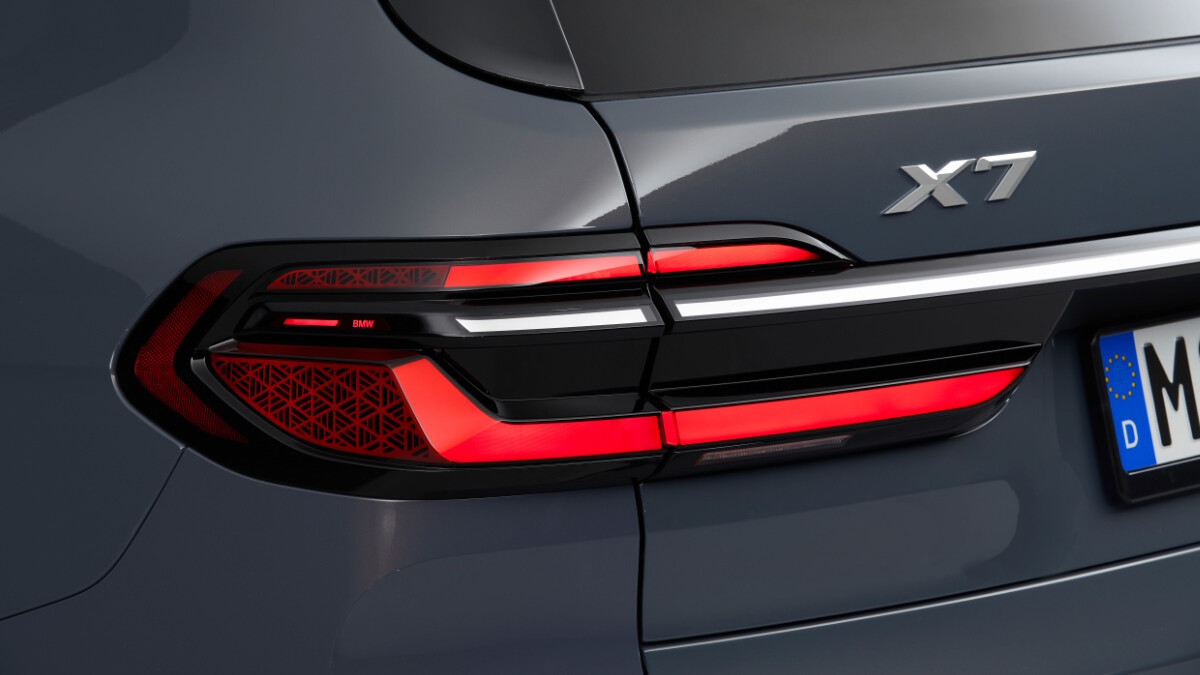 Exterior detail of the 2022 BMW X7