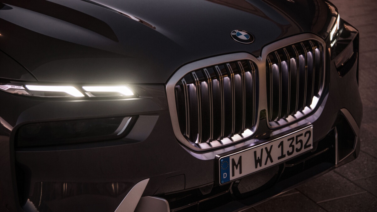Exterior detail of the 2022 BMW X7