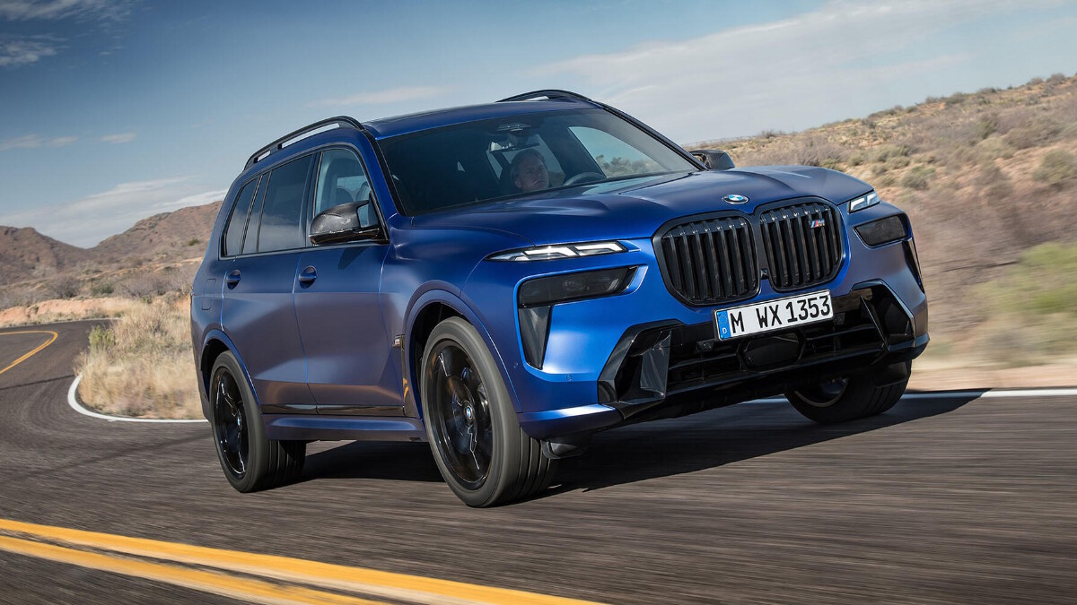 2022 BMW X7 on the road