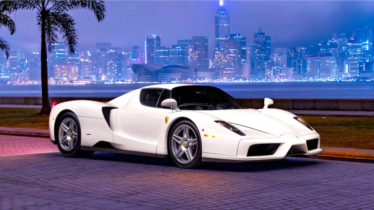 front photo of the white Ferrari Enzo