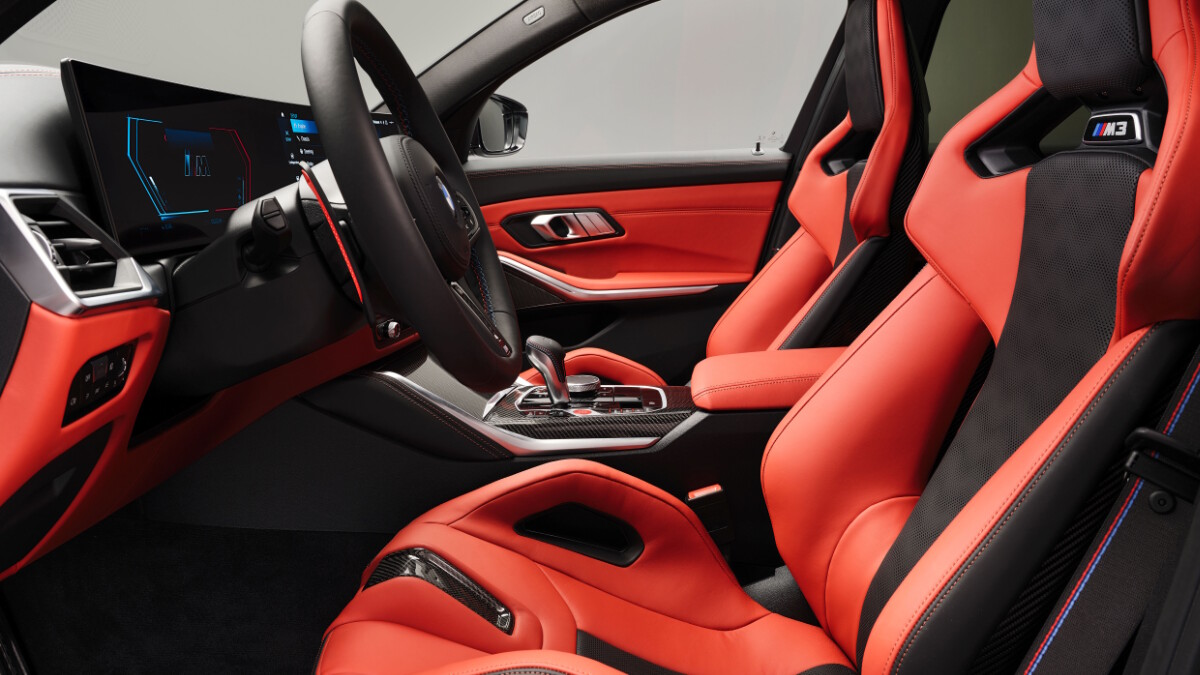 Front bucket seats of the 2023 BMW M3 Touring
