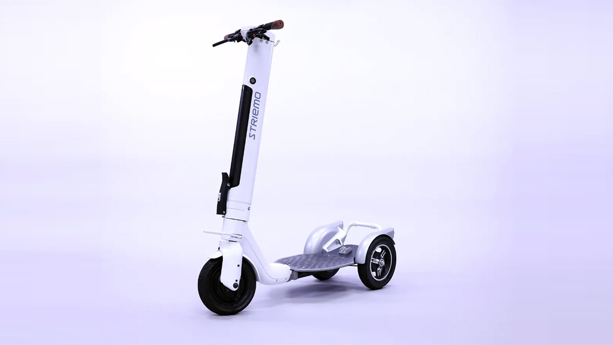 photo of Honda Striemo electric three-wheeled scooter