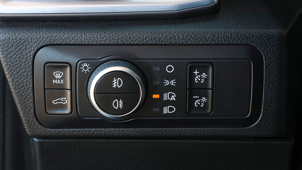 Lighting controls of the 2023 Volkswagen Amarok
