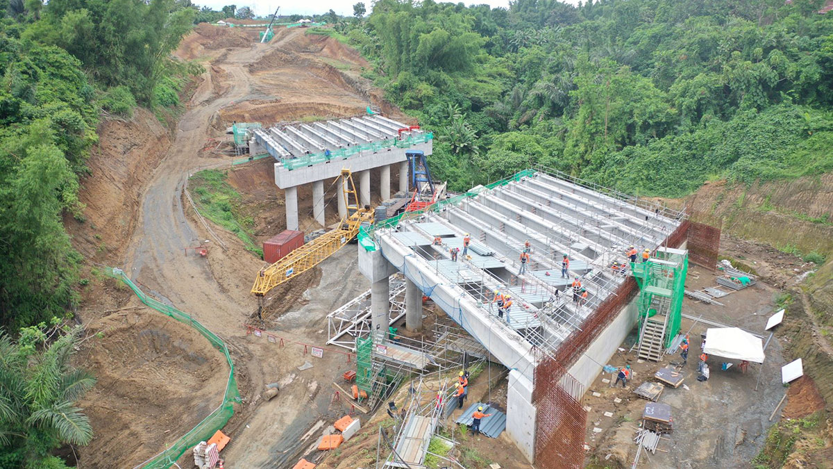 photo of the current CALAX Silang-Aguinaldo Interchange construction