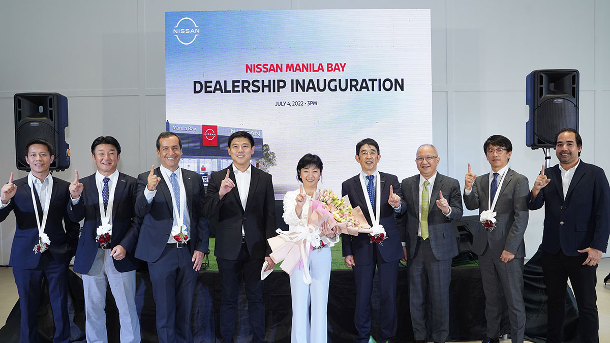 Nissan and Gateway Group executives at the Nissan Manila Bay dealership inauguration