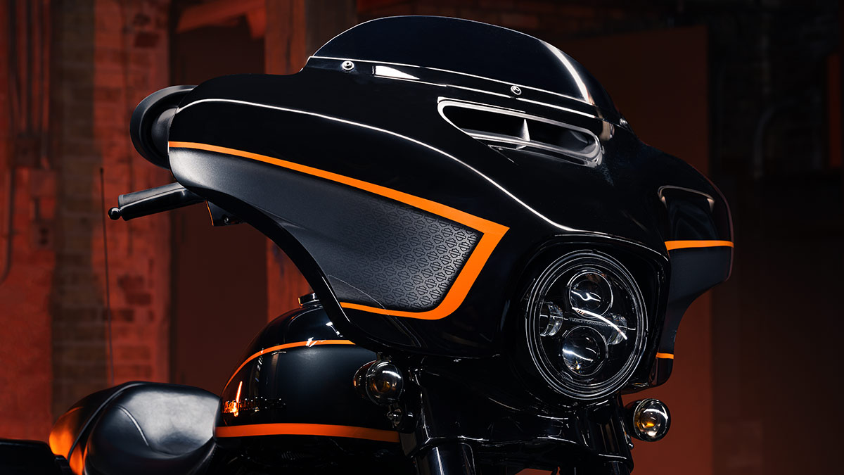 Harley-Davidson custom Apex paint