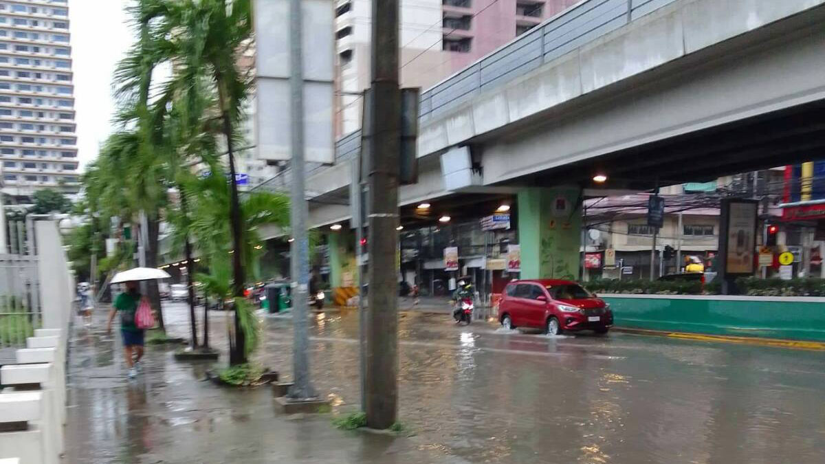 Manila City floods along Taft Avenue