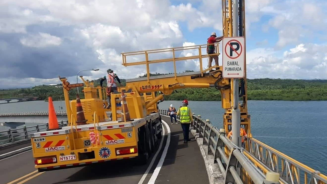 San Juanico Bridge major reparis under DPWH