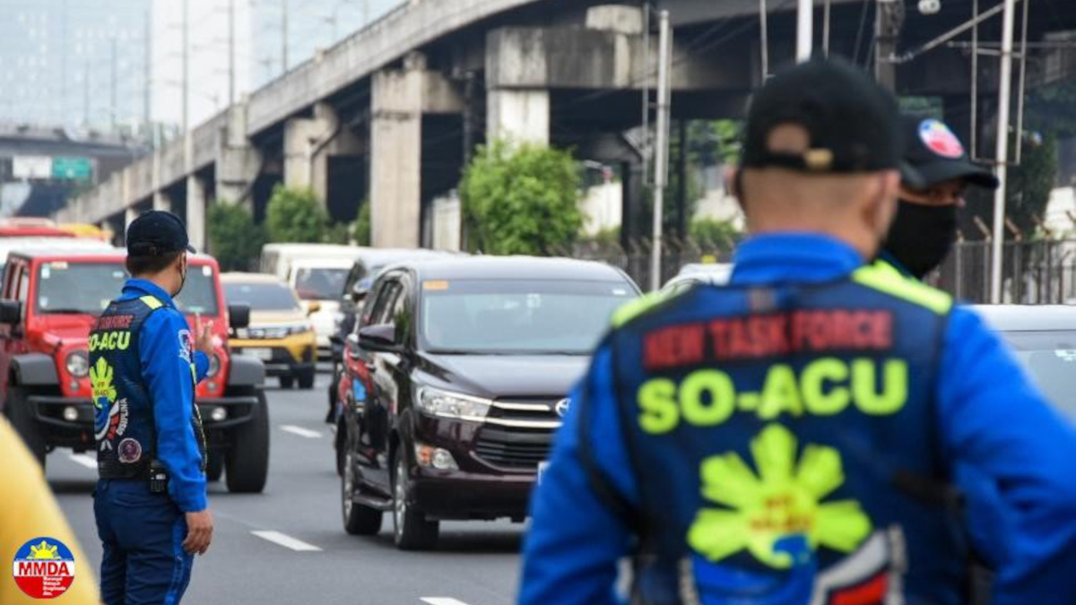 traffic enforcers in metro manila
