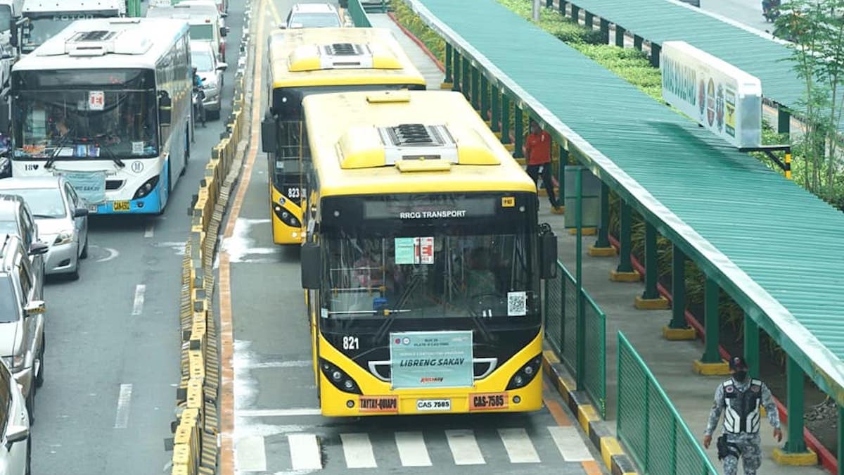 Buses at the Roxas Boulevard station of the EDSA Busway/EDSA Carousel