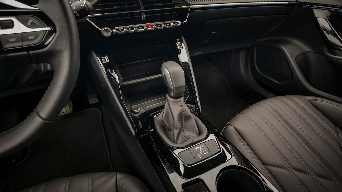 Gearshift of the 2022 Peugeot 2008