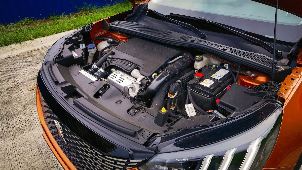 1.3-liter turbocharged gasoline straight-three engine of the 2022 Peugeot 2008