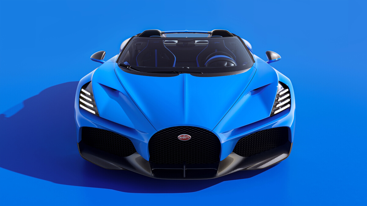 Front view of the Bugatti Mistral in blue