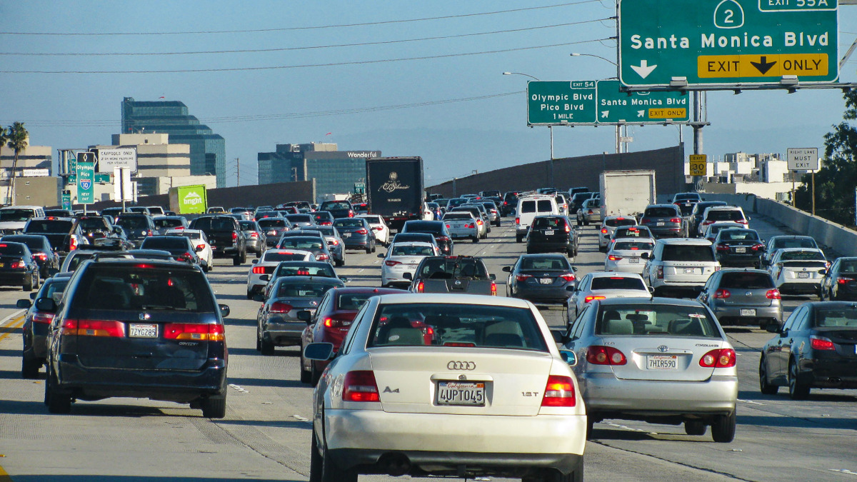 heavy traffic on a California highway