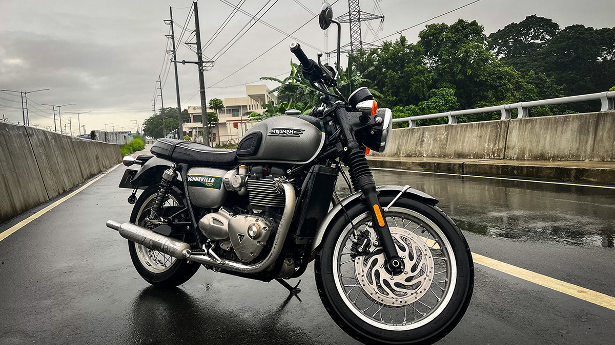 2022 Triumph Bonneville T120 Black Gold Line